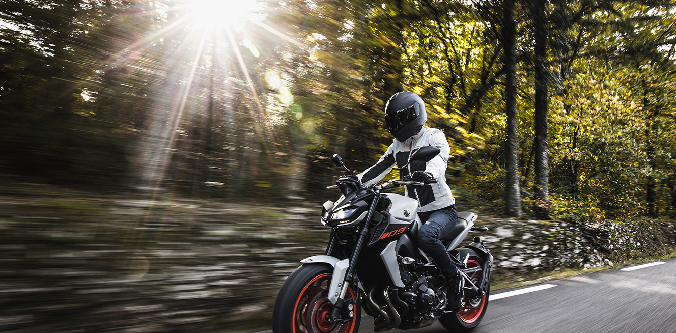 Vivez votre meilleure expérience de moto avec nos équipements | IXON