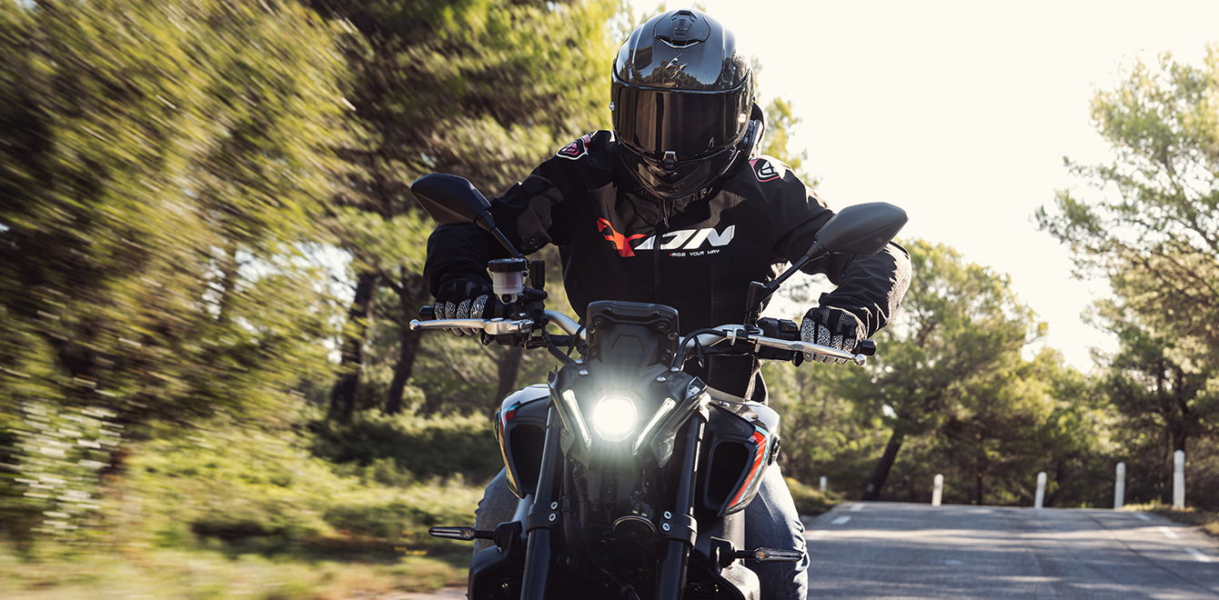 IXON | Equipement et protection de moto